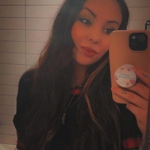 Meet your Posher, Danielle